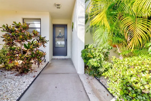 $3,300 | 2275 South McCall Road, Unit 104, Englewood, FL 34224