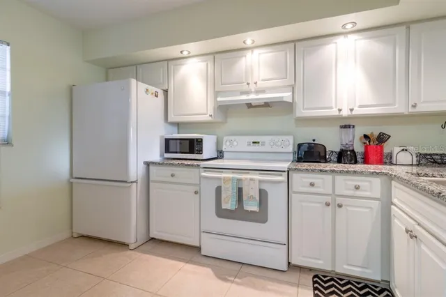 $3,300 | 2275 South McCall Road, Unit 104, Englewood, FL 34224