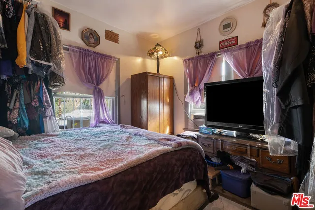 $1,050,000 | 2346-2348 Yosemite Drive, Los Angeles, CA 90041