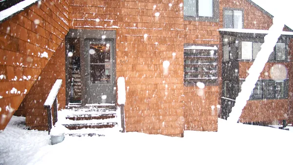 $375,000 | 11723 Snowpeak Way, Unit 567, Truckee, CA 96161