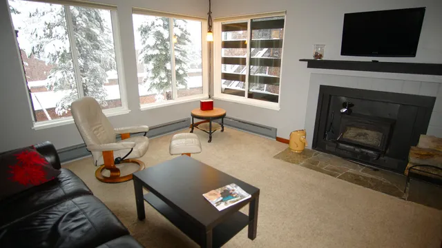 $375,000 | 11723 Snowpeak Way, Unit 567, Truckee, CA 96161