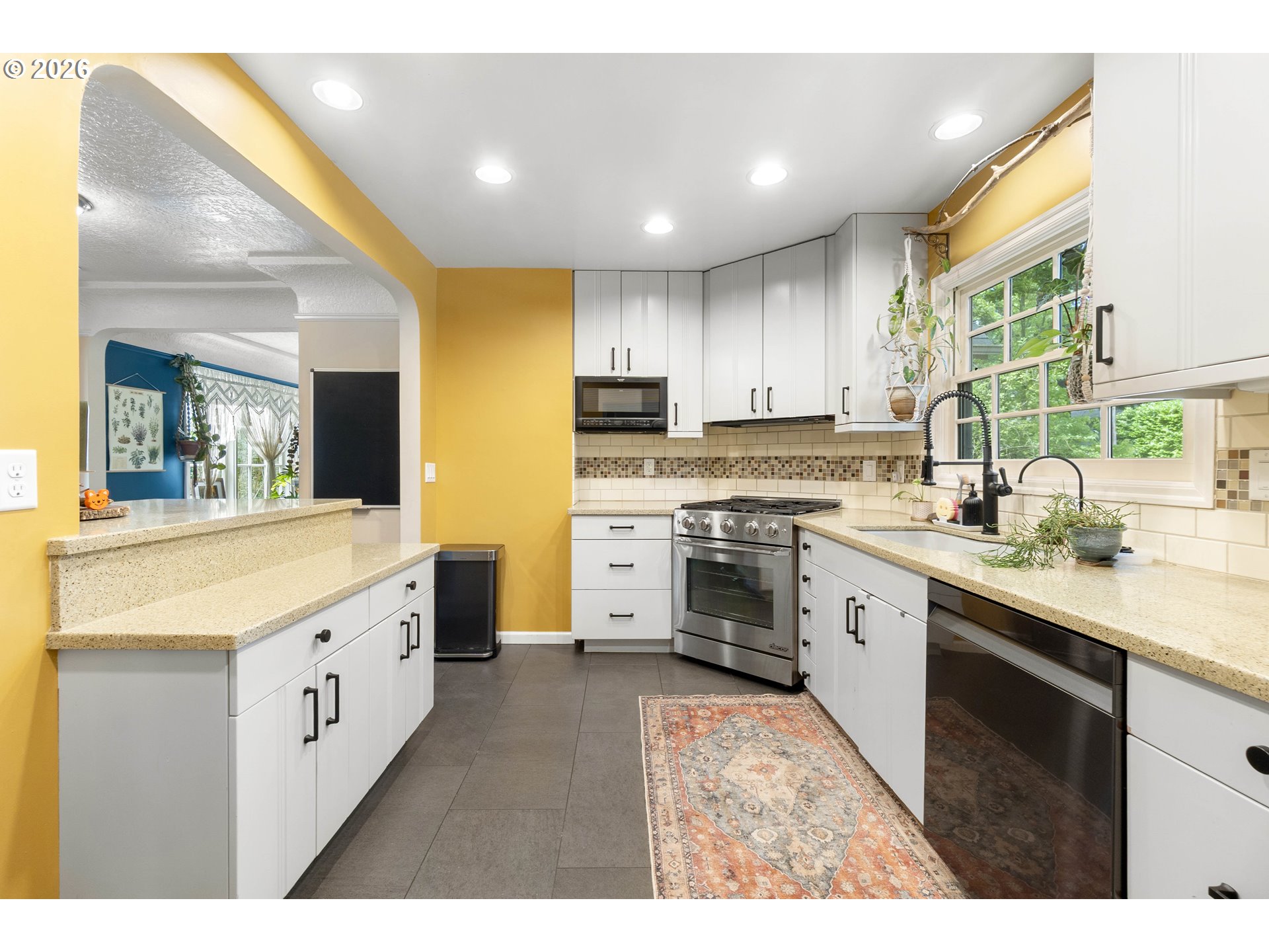 8435 Southwest 11th Avenue Portland, OR 97219 - Photo 21 of 47