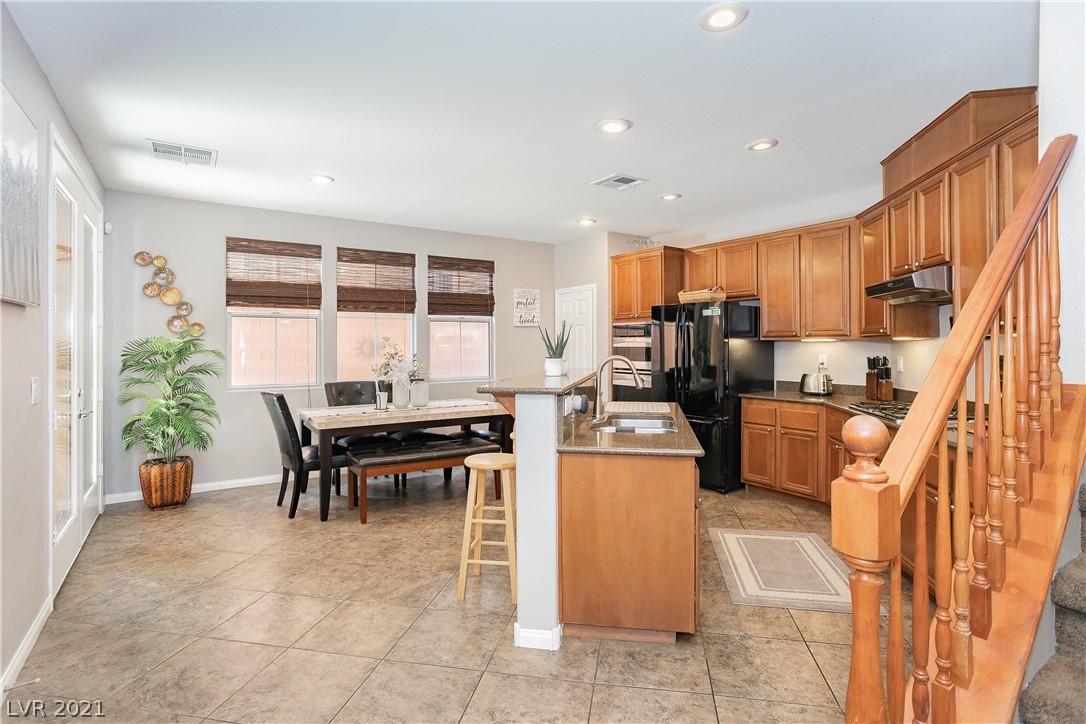 11183 Ranch Valley Street Las Vegas, NV 89179 - Photo 5 of 38 Gallery Image 5