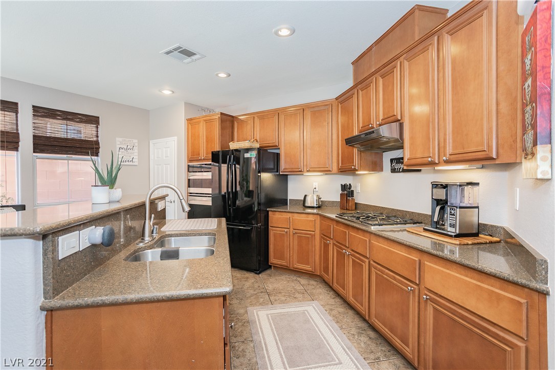 11183 Ranch Valley Street Las Vegas, NV 89179 - Photo 8 of 38 Gallery Image 8
