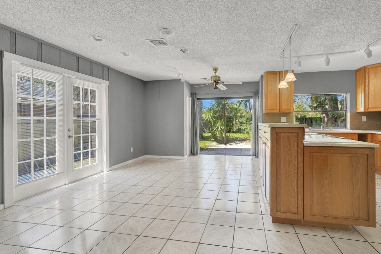 6599 Pond Apple Road Boca Raton, FL 33433 - Photo 13 of 32 Kitchen