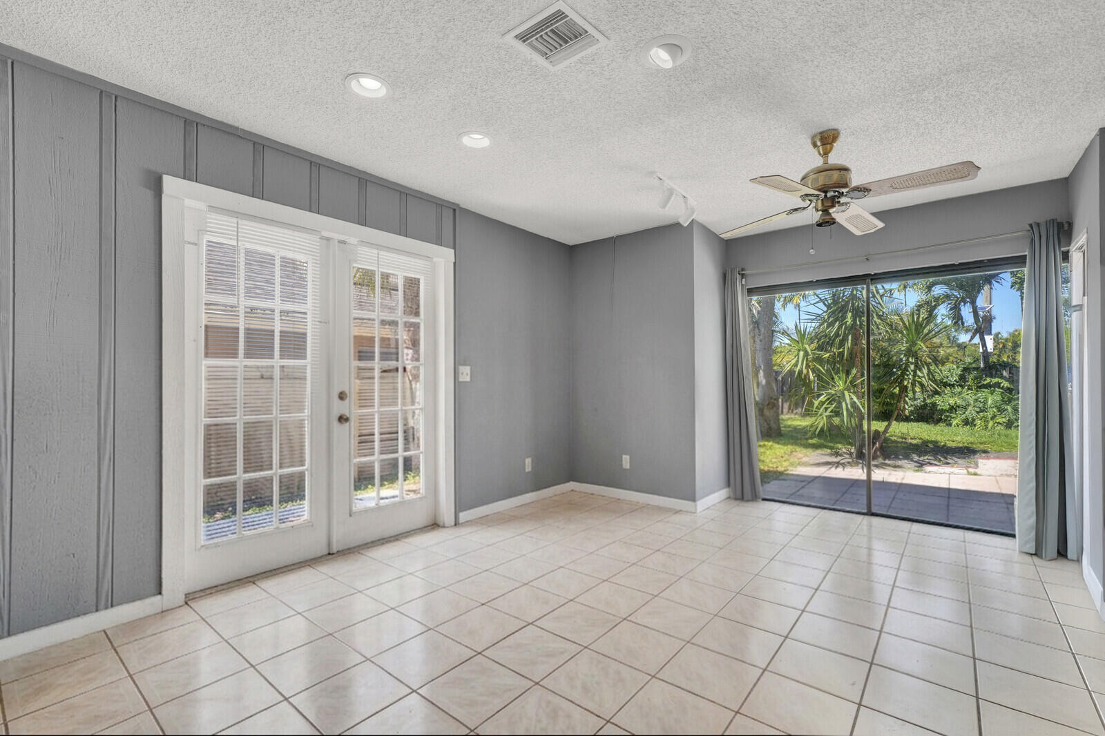 6599 Pond Apple Road Boca Raton, FL 33433 - Photo 14 of 32 Kitchen