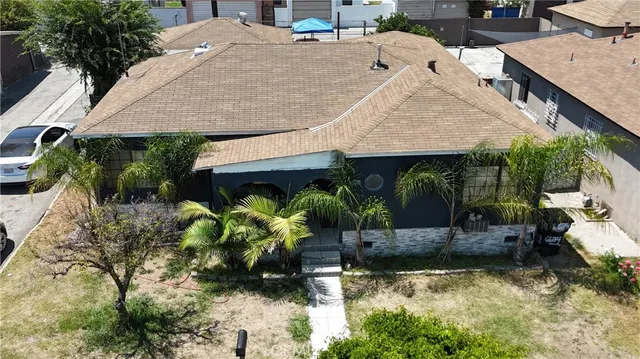 a view of backyard of house