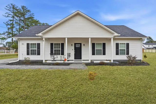 $279,900 | 301 David Street, St. George, SC 29477