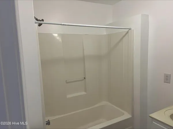 $1,200 | 2810 Mulberry Lane, Unit A, Greenville, NC 27858