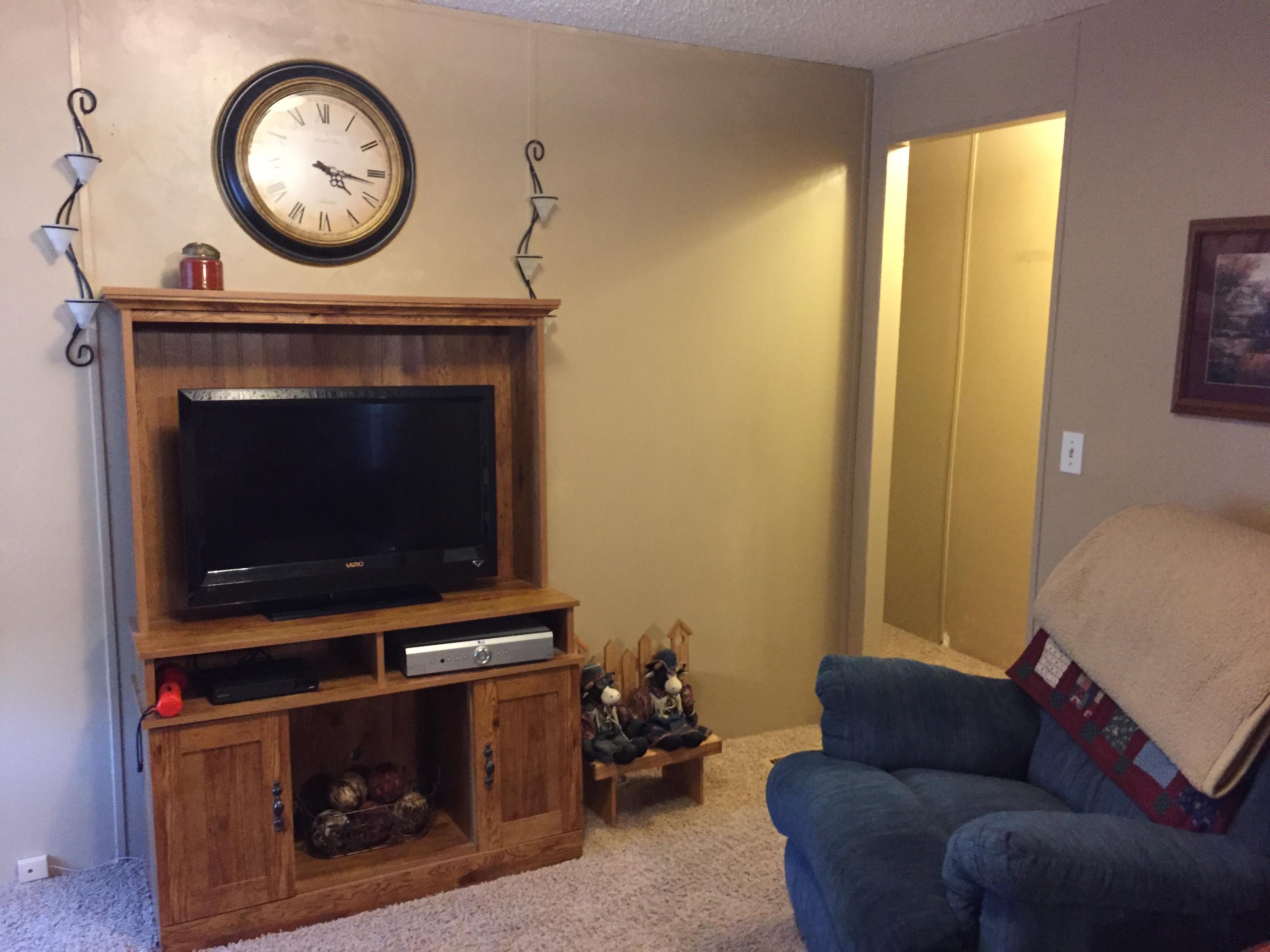 101 Raccoon Creek Road Crossville, TN 38572 - Photo 5 of 18 Family Room