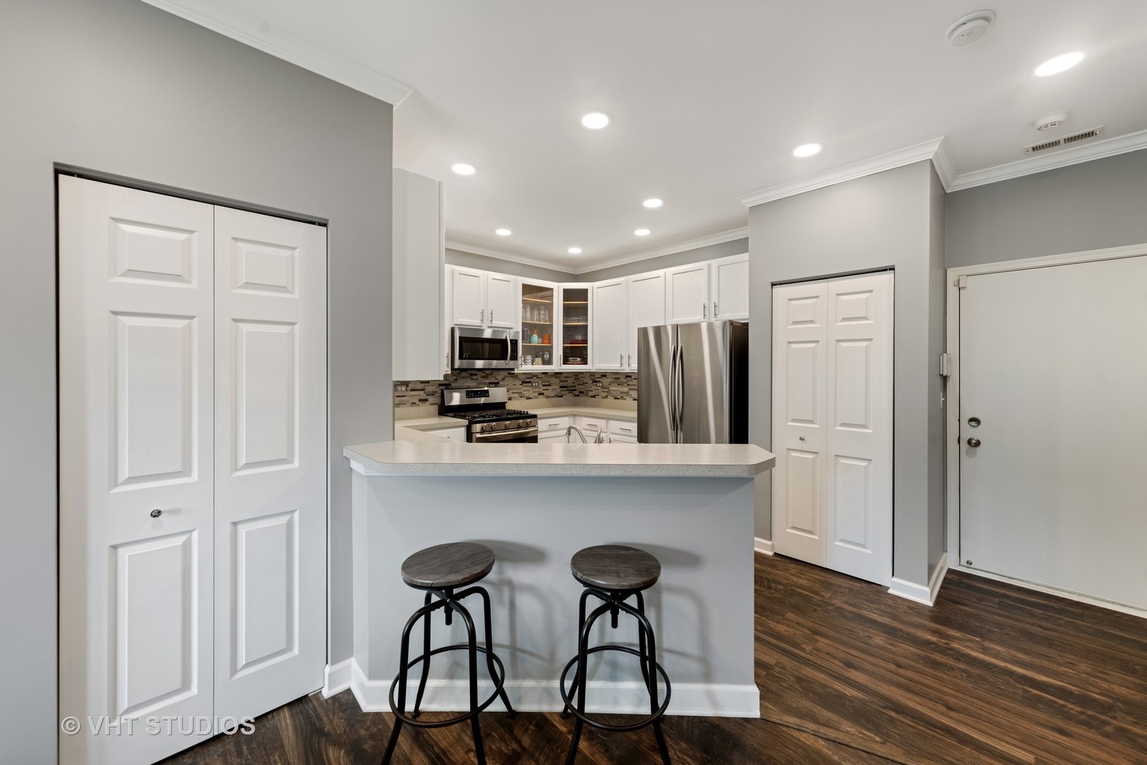206 Springbrook Trail South Oswego, IL 60543 - Photo 5 of 27