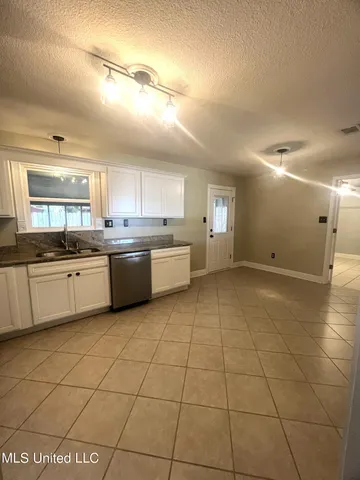 $1,475 | 672 Orchard Drive, D'Iberville, MS 39540