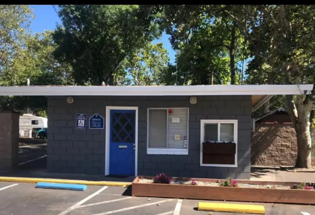 $745 | 3350 Auburn Boulevard, Sacramento, CA 95821