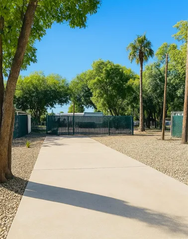 $745 | 3350 Auburn Boulevard, Sacramento, CA 95821