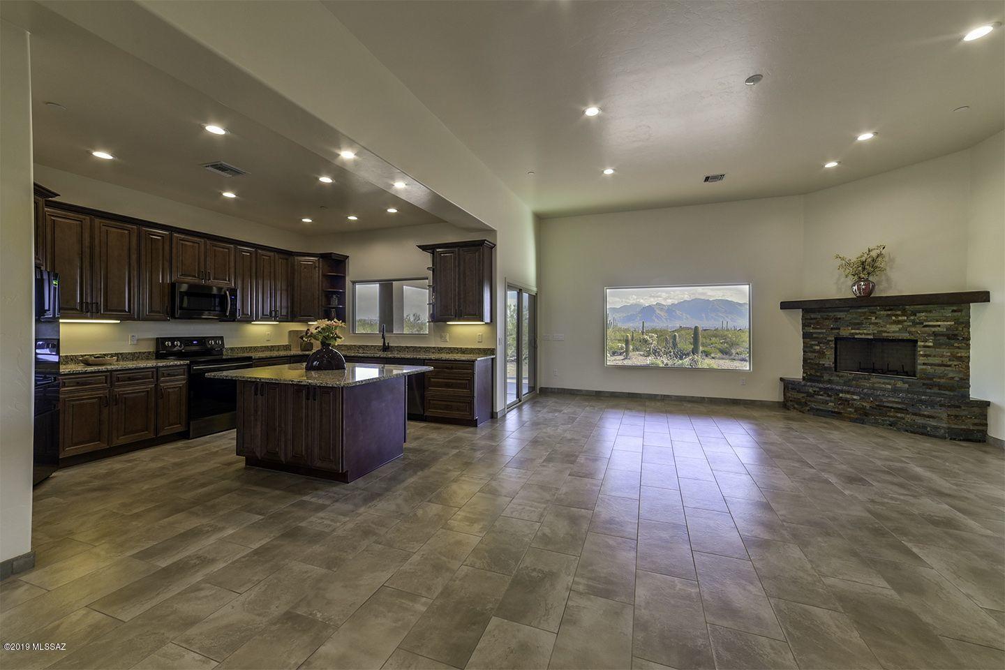 6270 West Sunset Road Tucson, AZ 85743 - Photo 3 of 25 Gallery Image 3