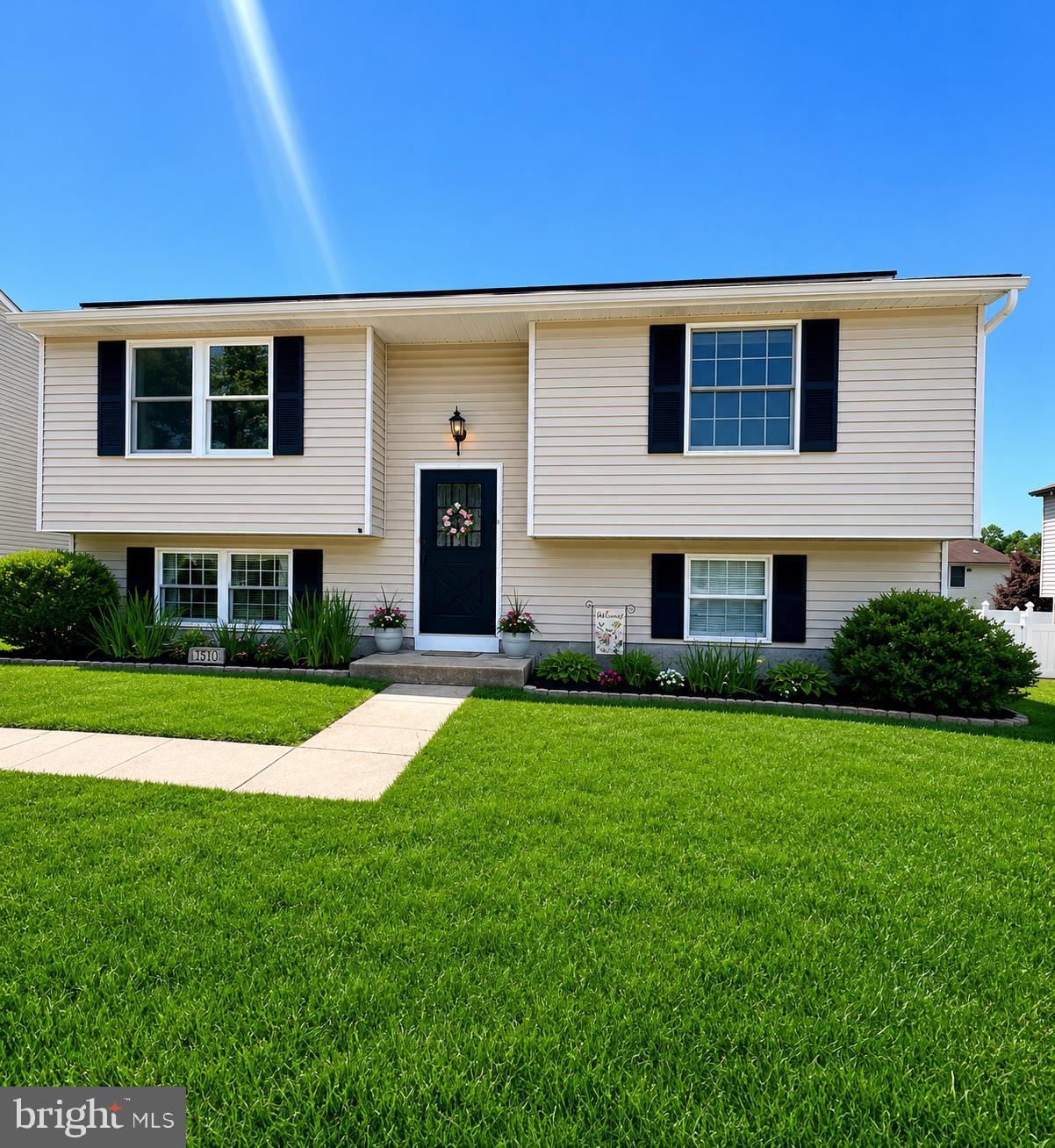 513 Fuselage Avenue Baltimore, MD 21221 - Photo 1 of 1