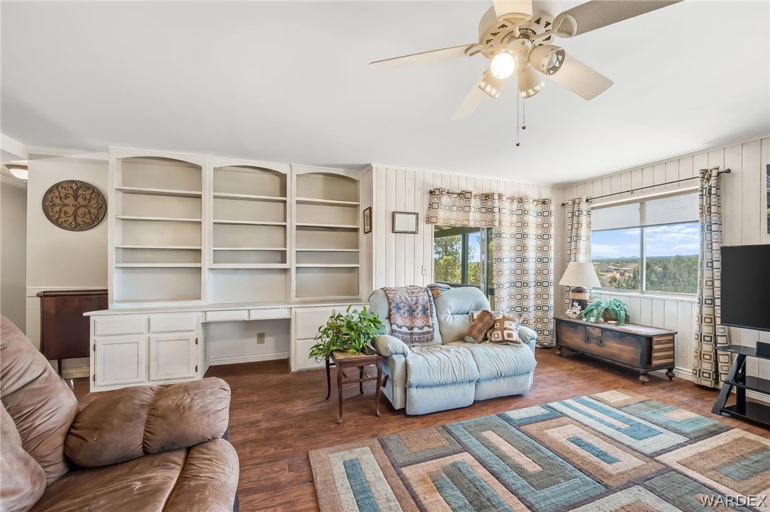2401 North Stephan Road Kingman, AZ 86401 - Photo 39 of 92 a living room with furniture and a large window