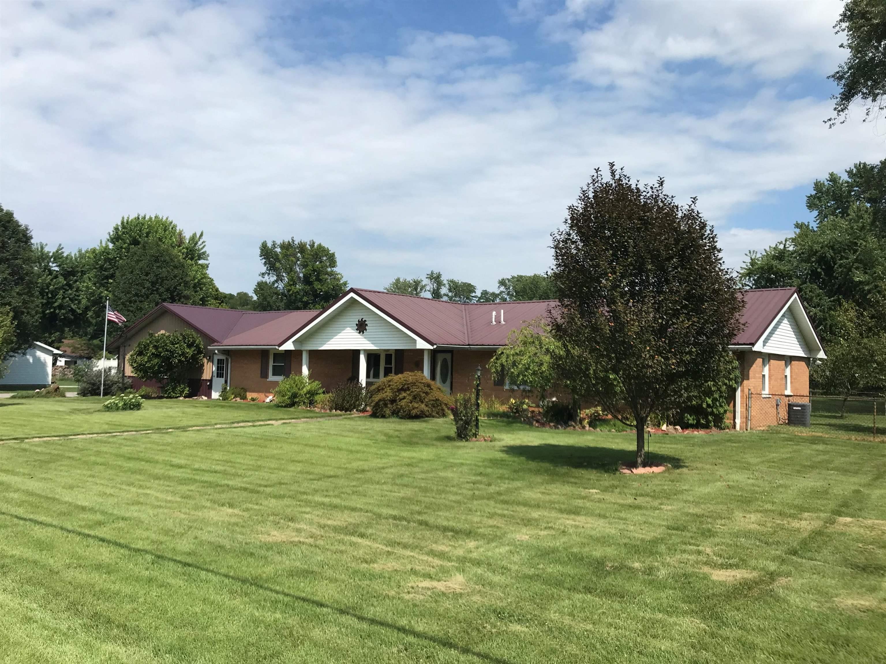 2158 South Sievers Road Vincennes, IN 47591 - Photo 1 of 29 Gallery Image 1
