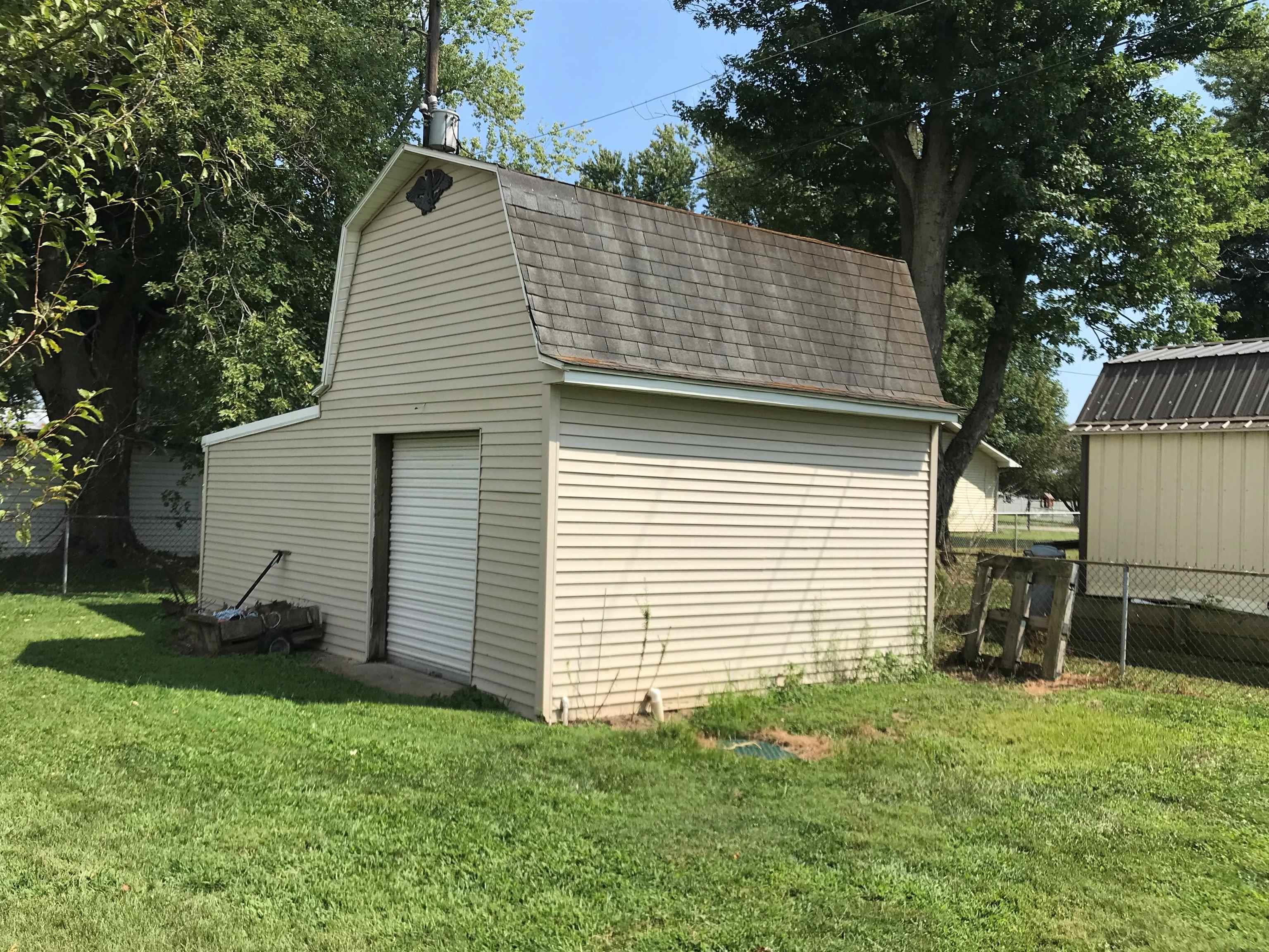 2158 South Sievers Road Vincennes, IN 47591 - Photo 27 of 29 Gallery Image 27