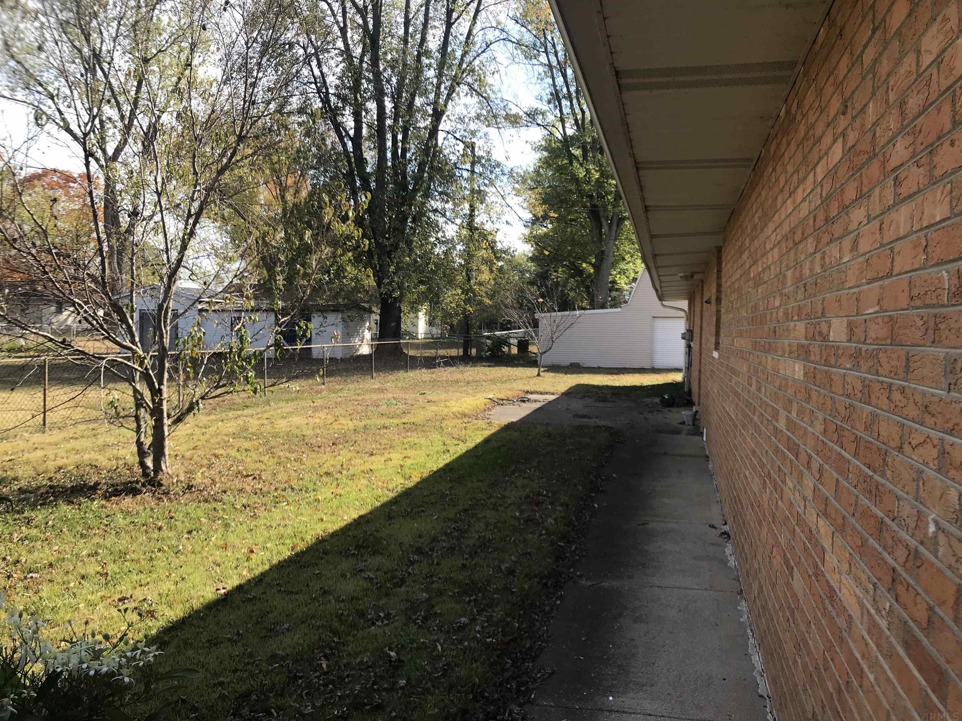 2158 South Sievers Road Vincennes, IN 47591 - Photo 5 of 29 Gallery Image 5