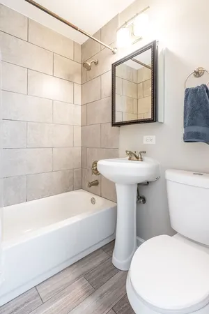 $380,500 | 10619 South Sawyer Avenue, Chicago, IL 60655