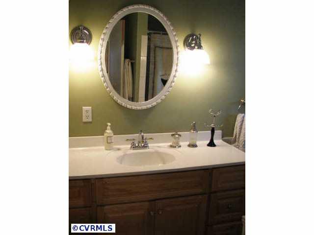 14500 Aldengate Road Midlothian, VA 23114 - Photo 9 of 10 Gallery Image 9