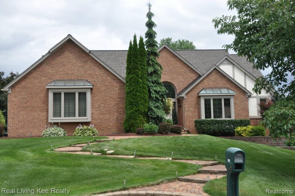 2192 Clinton View Circle Rochester, MI 48309 - Photo 2 of 35 DSC_0193.jpg