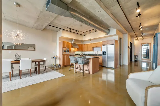 $1,350,000 | 800 West 5th Street, Unit 1104, Austin, TX 78703