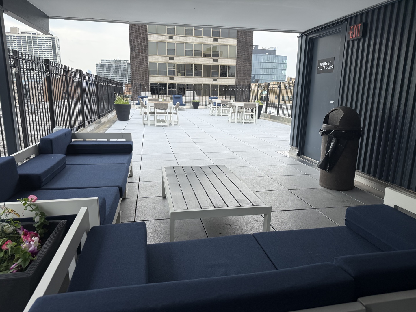 3033 North Sheridan Road, Unit 403 Chicago, IL 60657 - Photo 22 of 26 Gallery Image 22