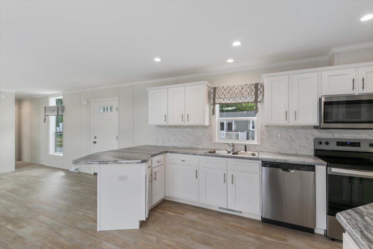 84 Caddy Drive Salem, NH 03079 - Photo 12 of 20