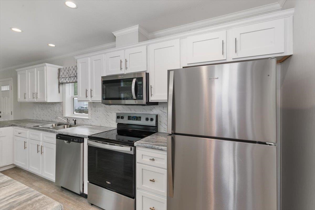 84 Caddy Drive Salem, NH 03079 - Photo 16 of 20