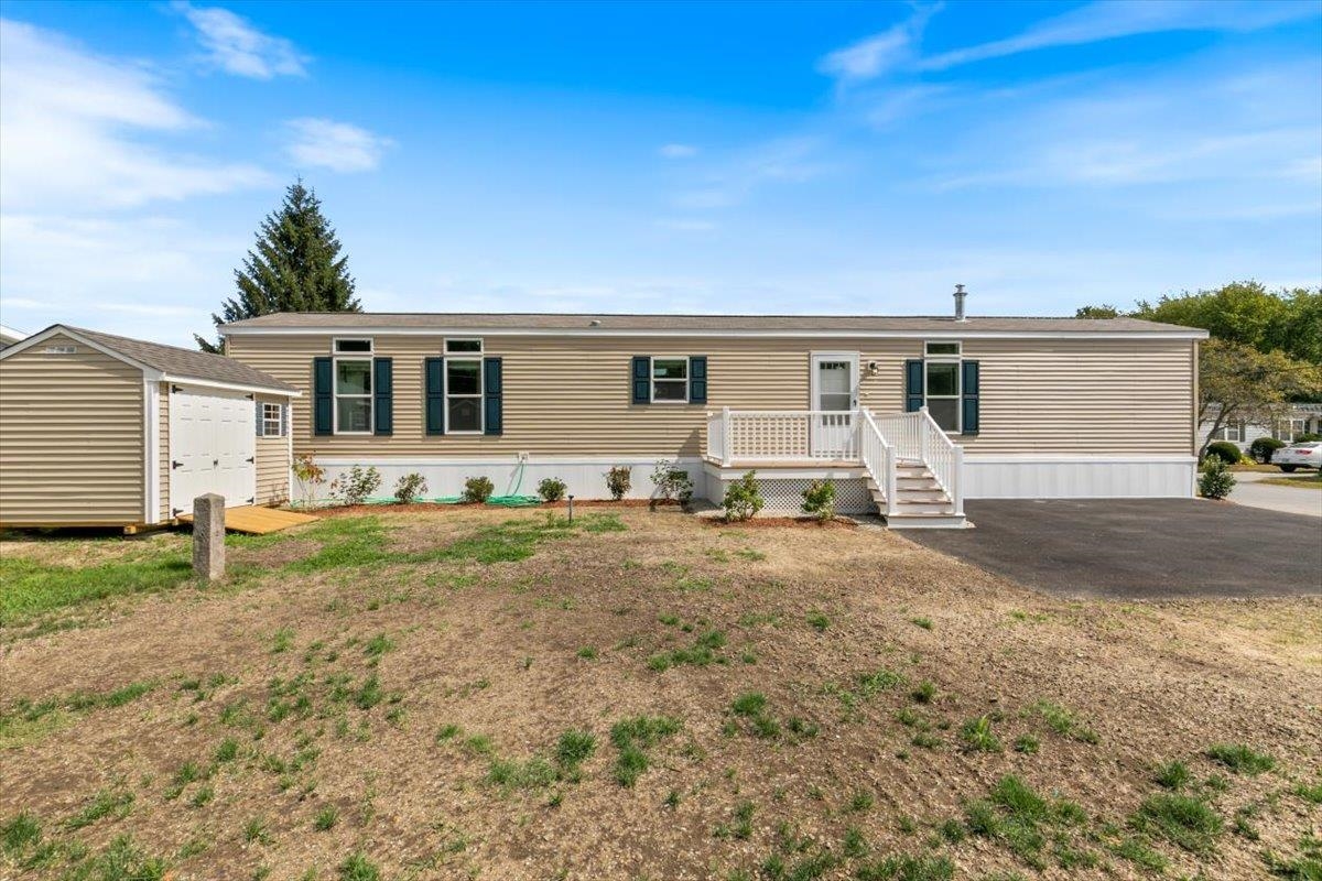 84 Caddy Drive Salem, NH 03079 - Photo 2 of 20