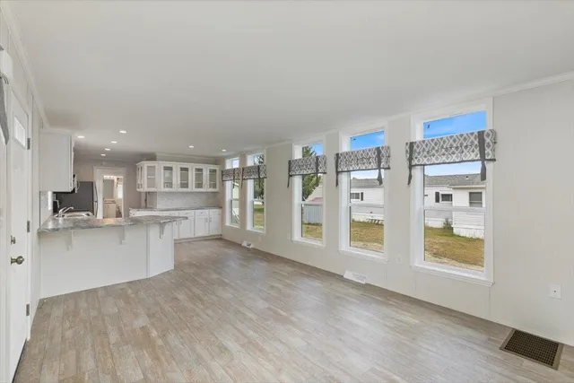 $270,000 | 84 Caddy Drive, Salem, NH 03079