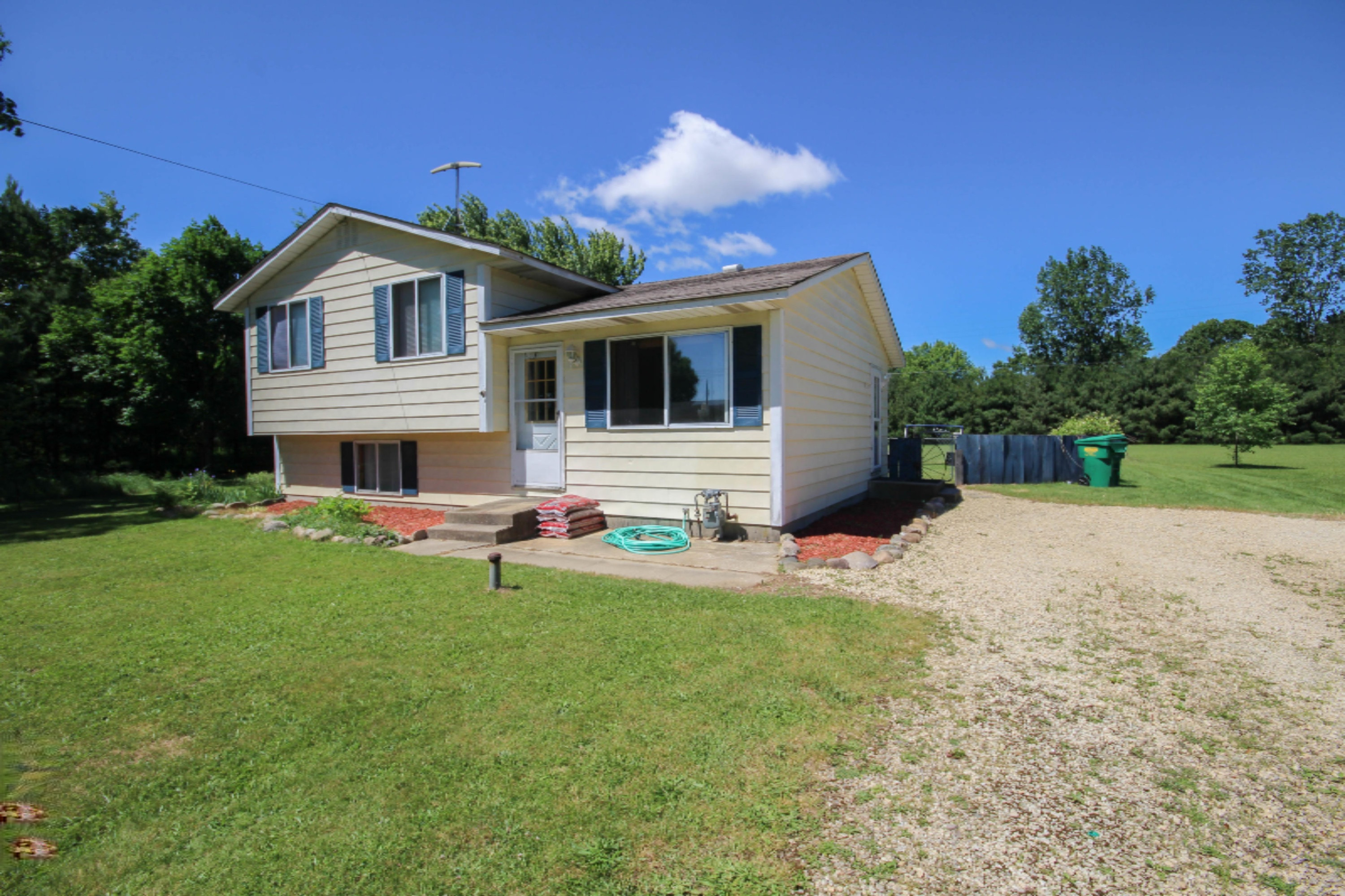 55634 Buckhorn Road Three Rivers, MI 49093 - Photo 2 of 25 untitled (15 of 25)