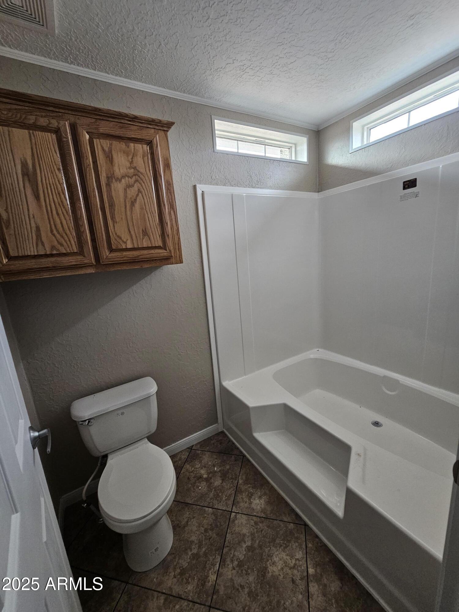 20532 West Jomax Road Wittmann, AZ 85361 - Photo 16 of 18 20250921_100356