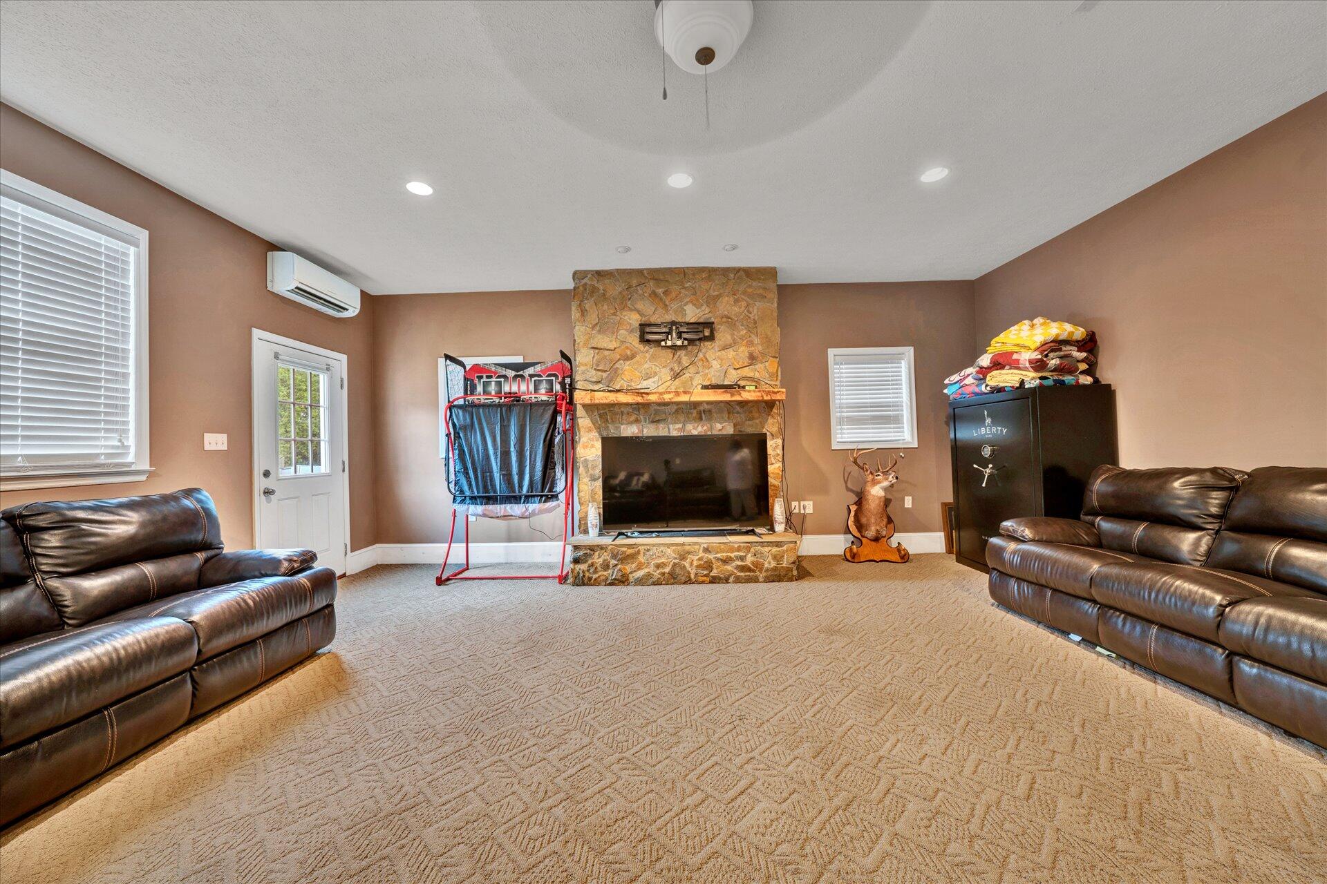 1305 Farm View Road Glade Hill, VA 24092 - Photo 27 of 43 27-DSC00049