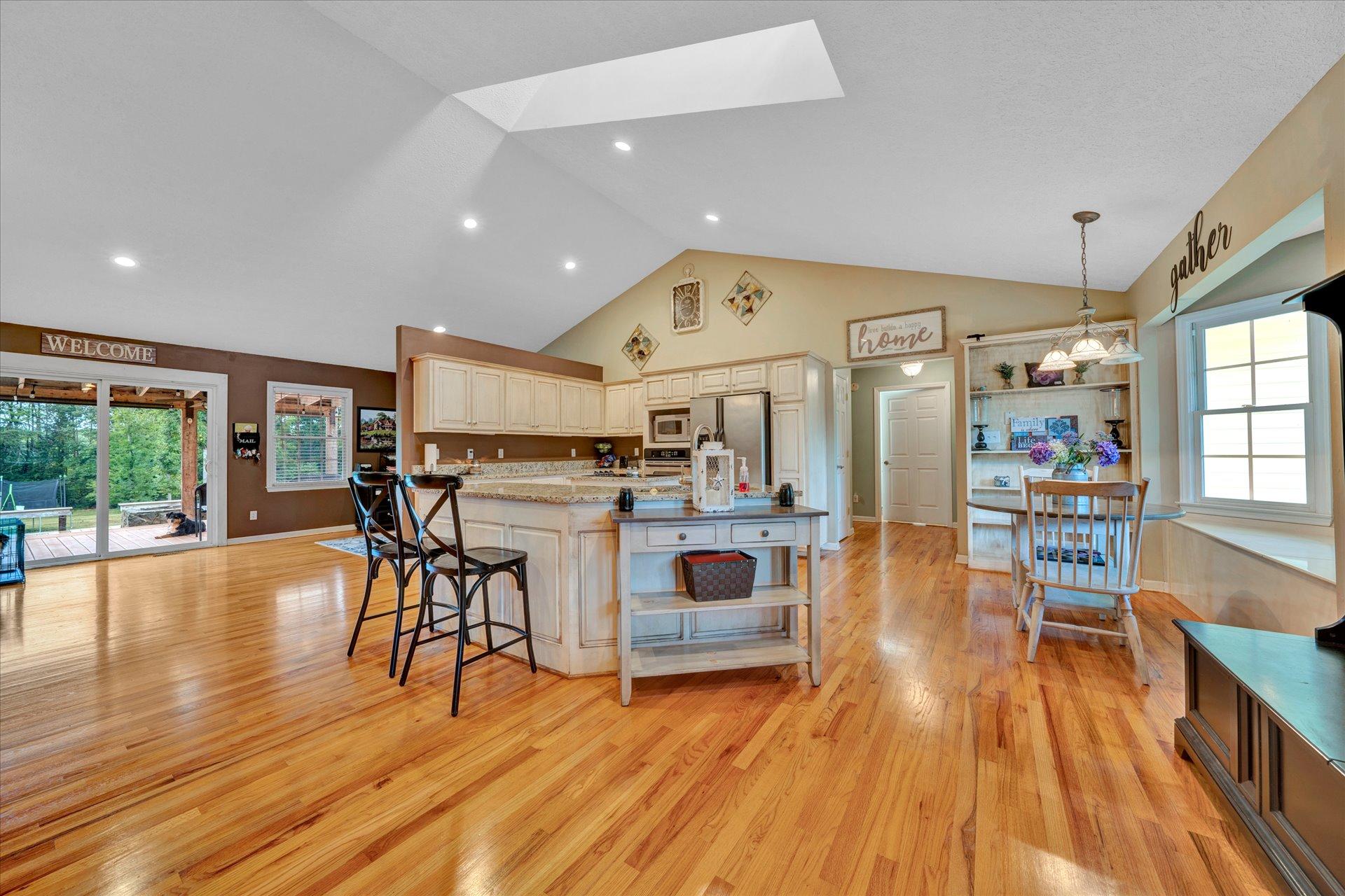 1305 Farm View Road Glade Hill, VA 24092 - Photo 9 of 43 09-DSC00004