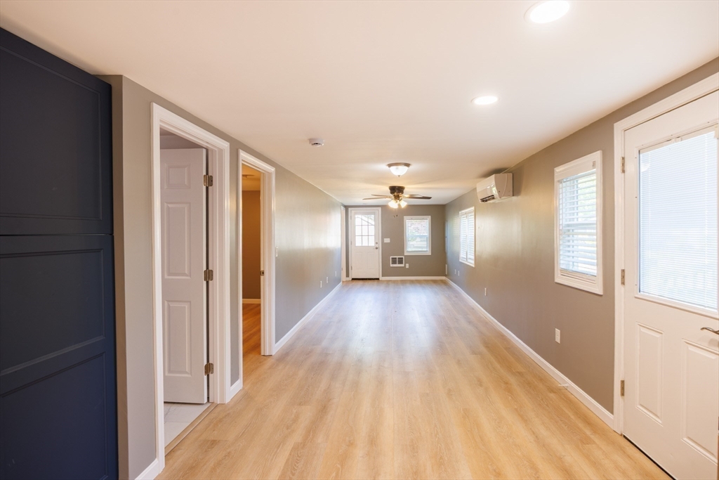 8 Freeman Avenue Webster, MA 01570 - Photo 10 of 24