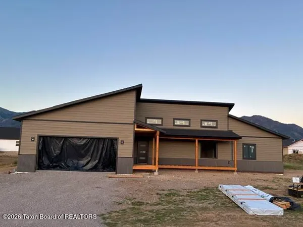 $750,000 | 600 Little Greys Loop, Etna, WY 83118