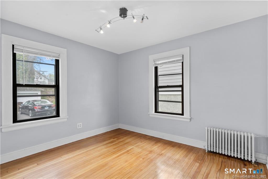 112 Colonial Road Stamford, CT 06906 - Photo 30 of 39