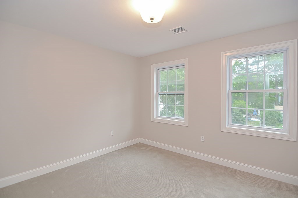 11 Old Lane Road Springfield, MA 01129 - Photo 27 of 40