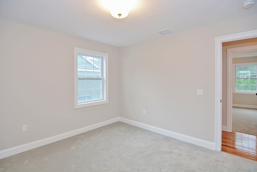 11 Old Lane Road Springfield, MA 01129 - Photo 29 of 40