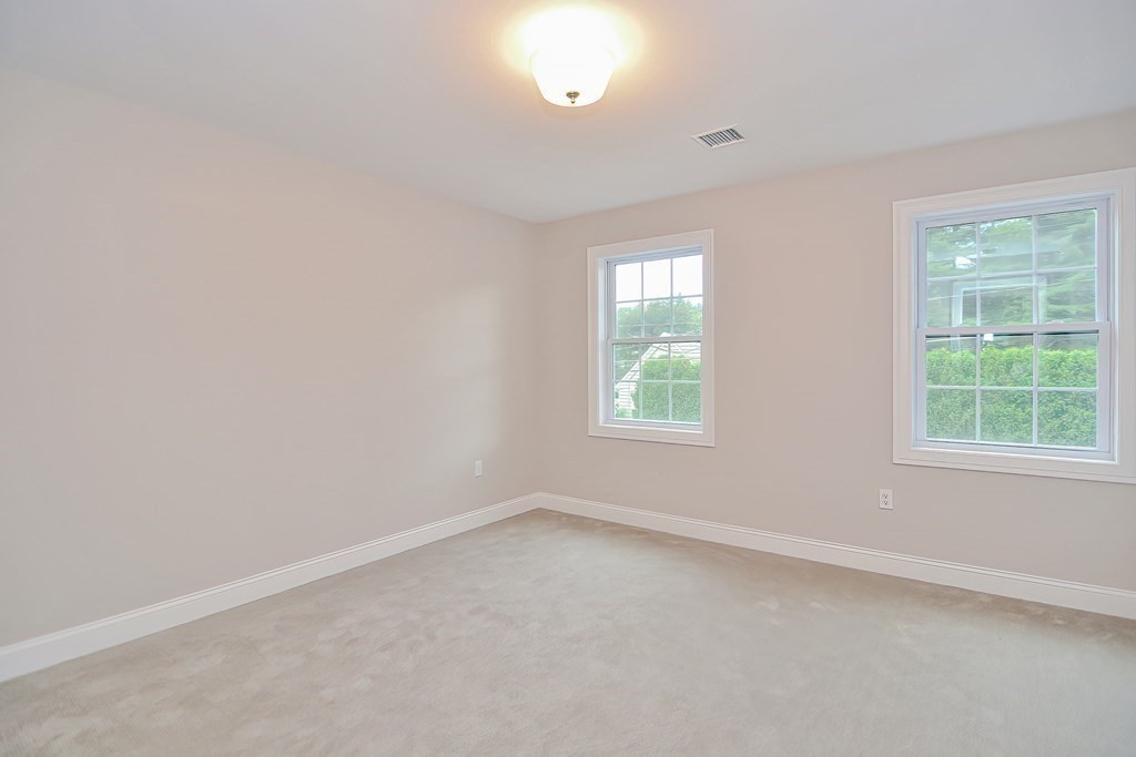 11 Old Lane Road Springfield, MA 01129 - Photo 32 of 40