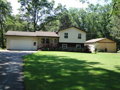 2117 South Maple Island Road Muskegon, MI 49442 - Photo 1 of 10 Primary Photo
