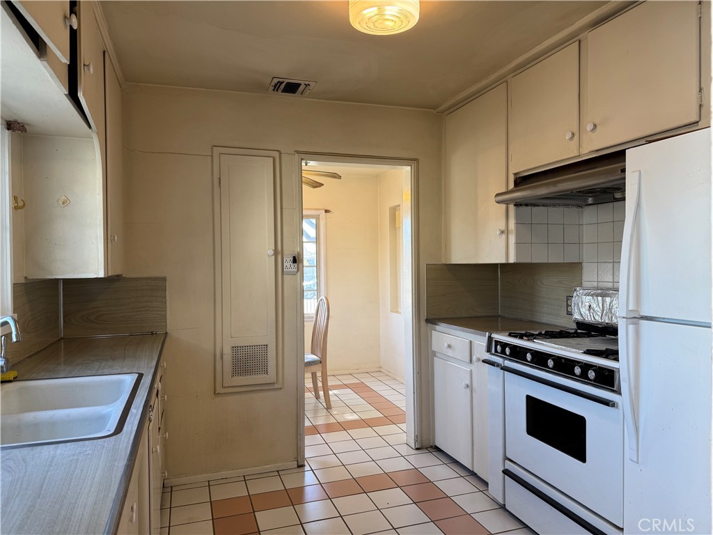 9255 Rio Dell Street Rosemead, CA 91770 - Photo 12 of 16