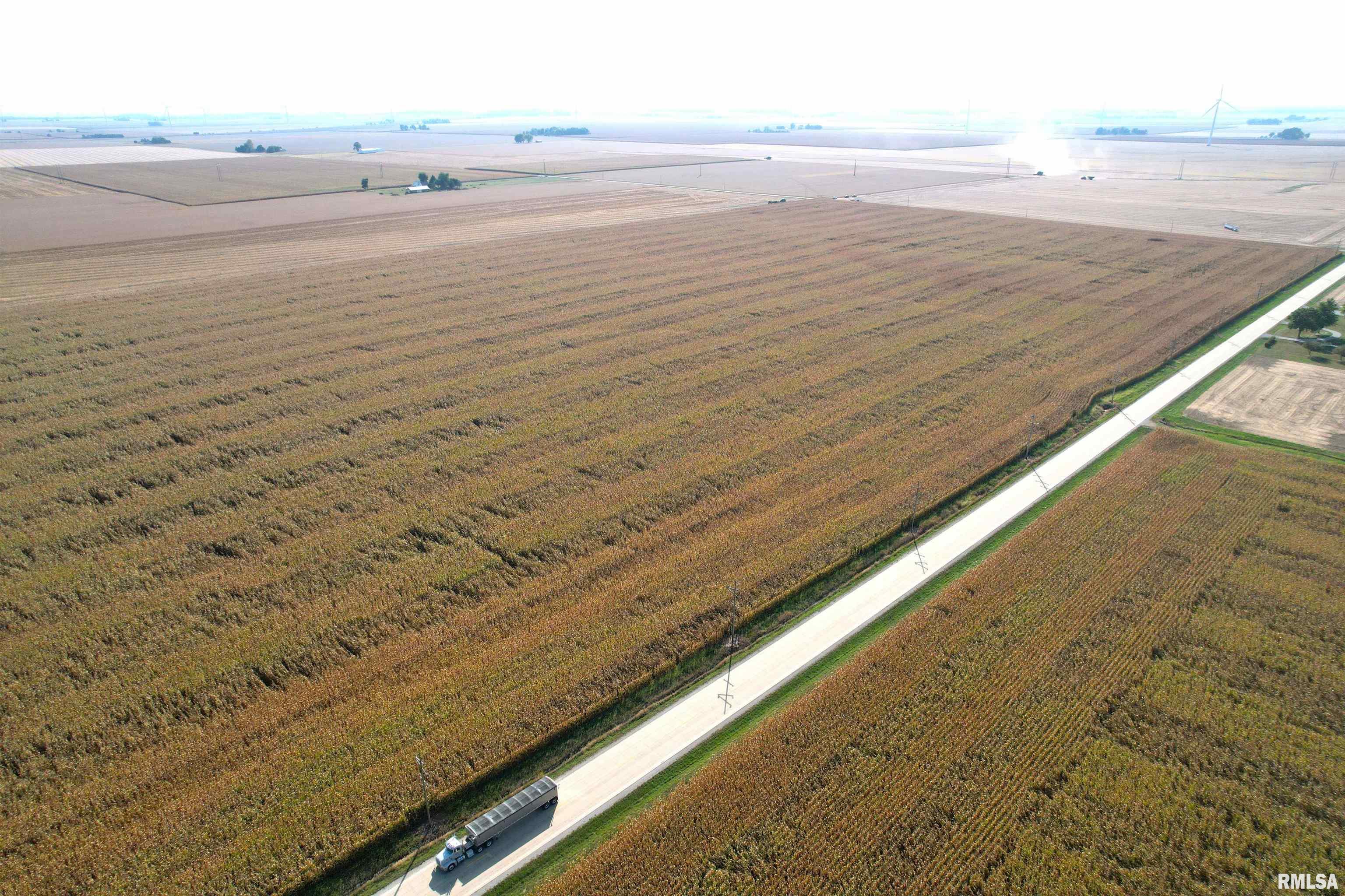 700th St Mount Mount Pulaski, IL 62548 - Photo 7 of 12