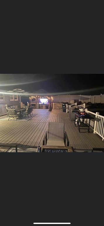 93 Hobson Street Saugus, MA 01906 - Photo 9 of 25