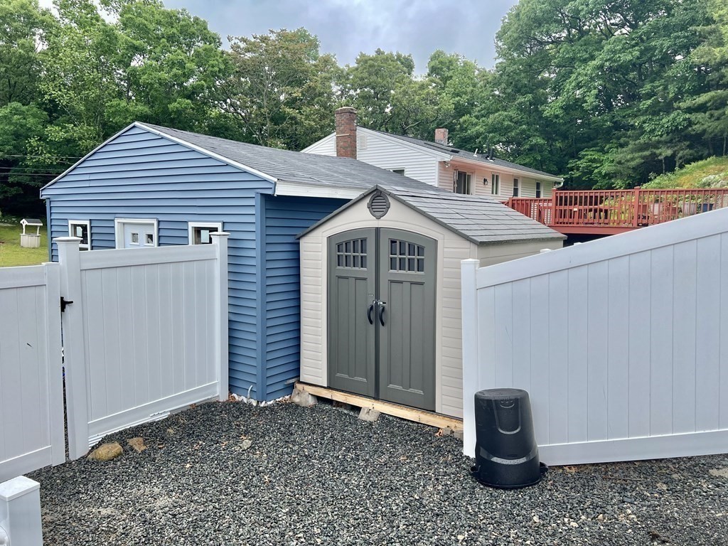 93 Hobson Street Saugus, MA 01906 - Photo 10 of 25