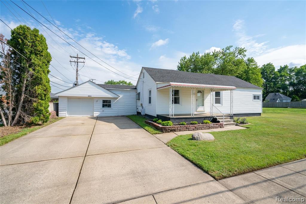 2081 Lindell Road Sterling Heights, MI 48310 - Photo 22 of 28