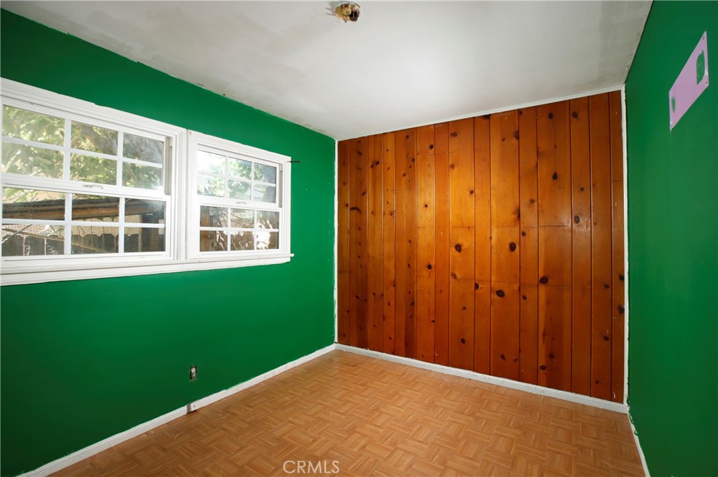 7339 Baird Avenue Reseda, CA 91335 - Photo 11 of 22 a view of an empty room with a window